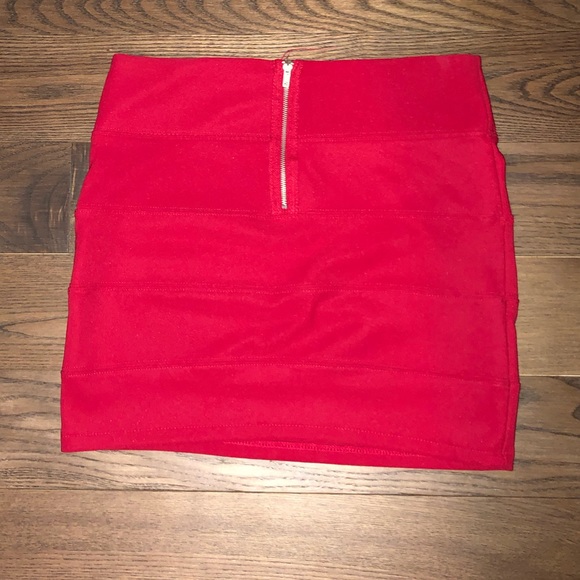 Red Tight Mini Skirt - Picture 2 of 3